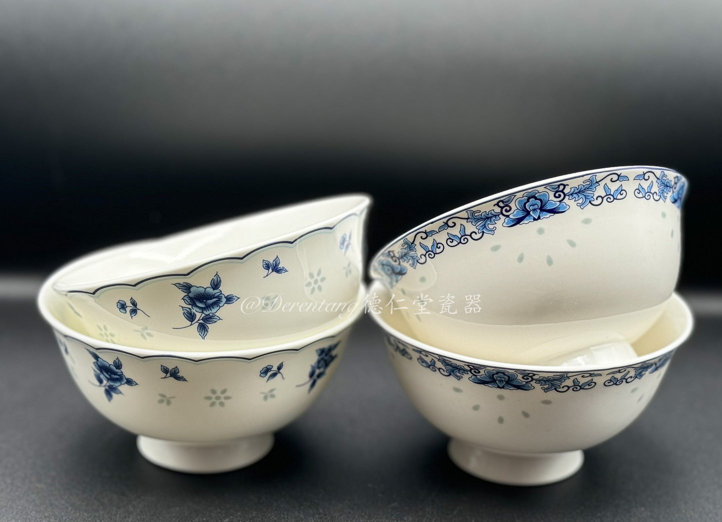 Blue and White Rimmed Pedestal Bowl 青花高脚碗