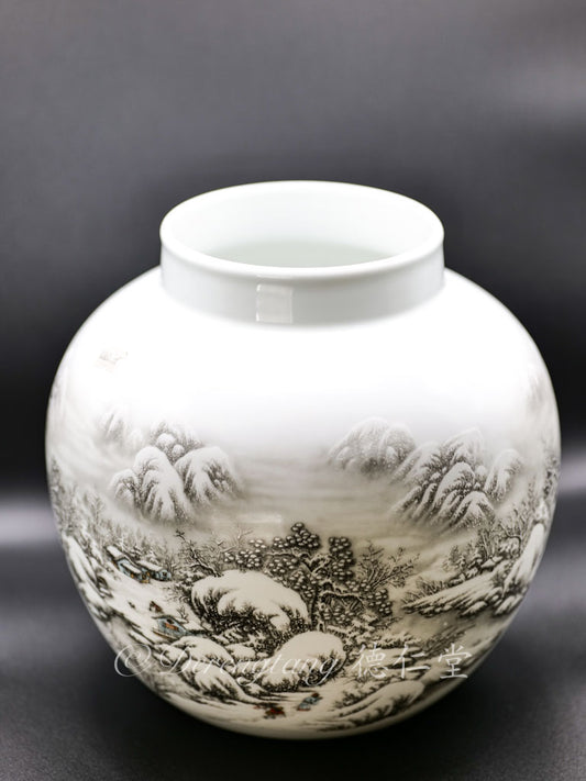 Snow Scenic Ball Shape Eggshell Porcelain Vase 雪景薄胎球形瓷瓶