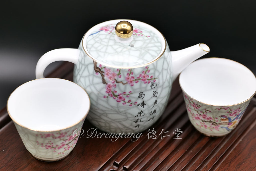 Crackled Glaze Bird and Flower Small Teapot 开片釉花鸟小壶