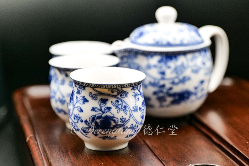 Blue and White Porcelain Tea Set 青花瓷茶具组