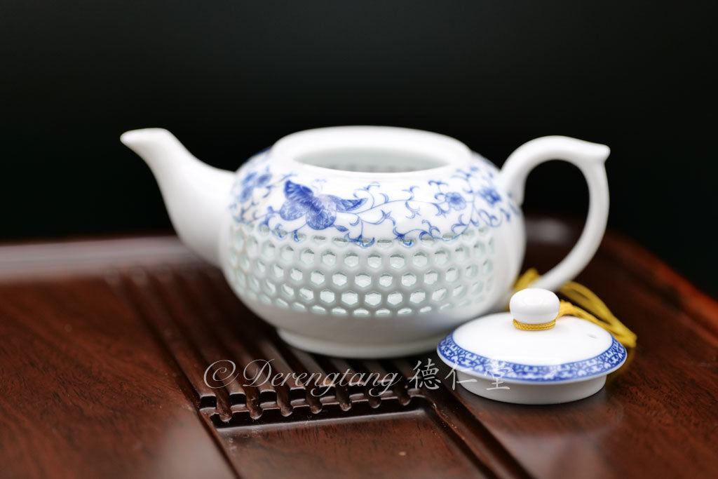 Blue and White Porcelain Tea Pot 青花瓷茶壶