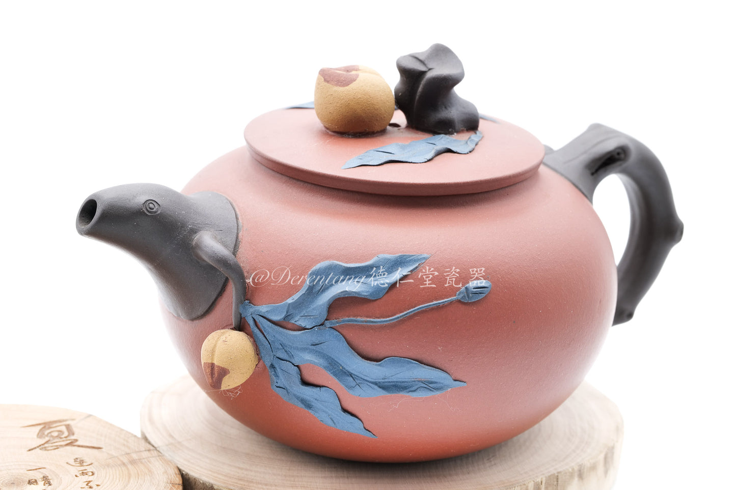 Peach - Purple Clay Teapot. 仙桃 -紫砂茶壶